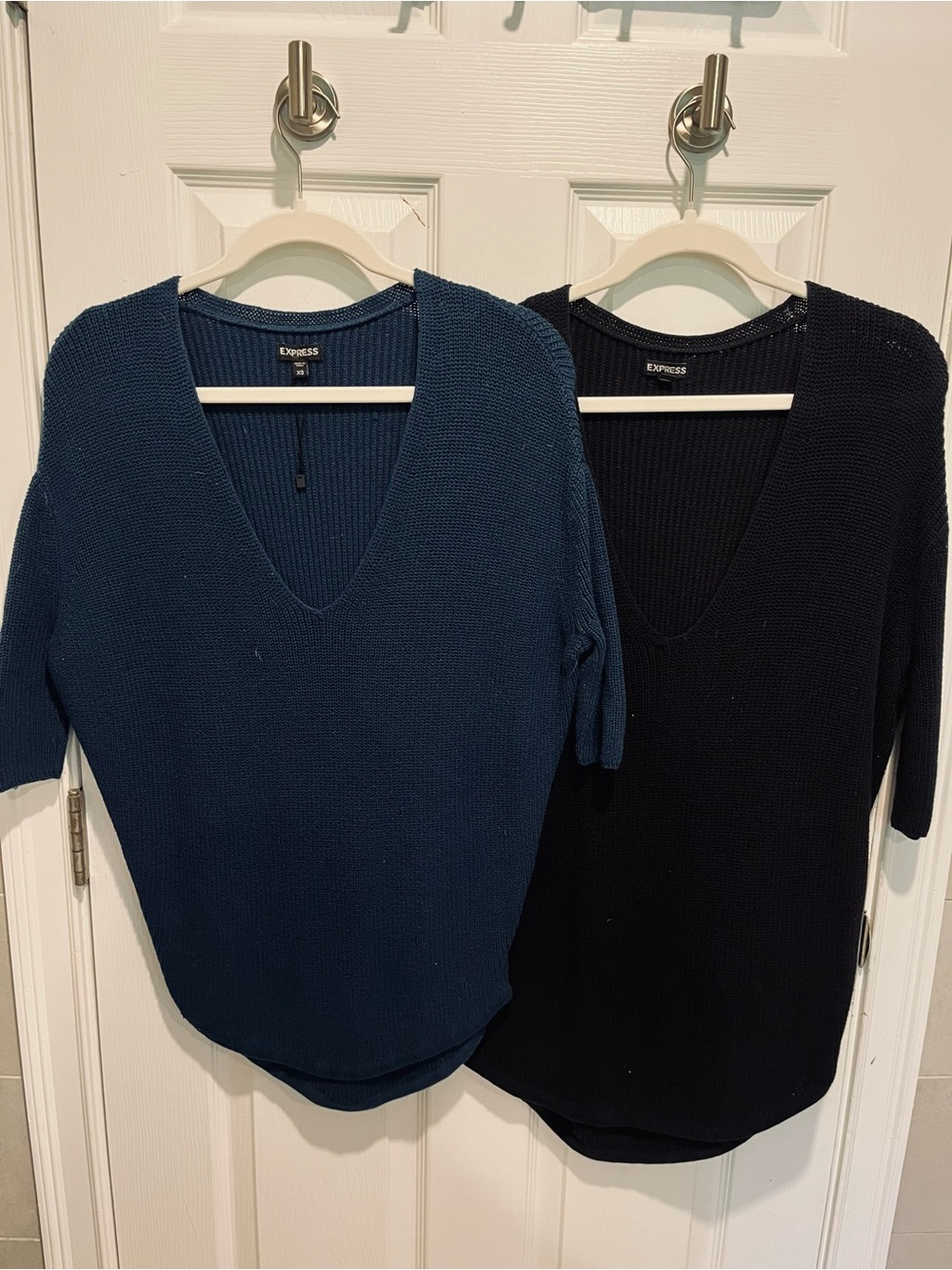 Express V-Neck 3/4 Sleeve Sweater Duo - Navy and Black